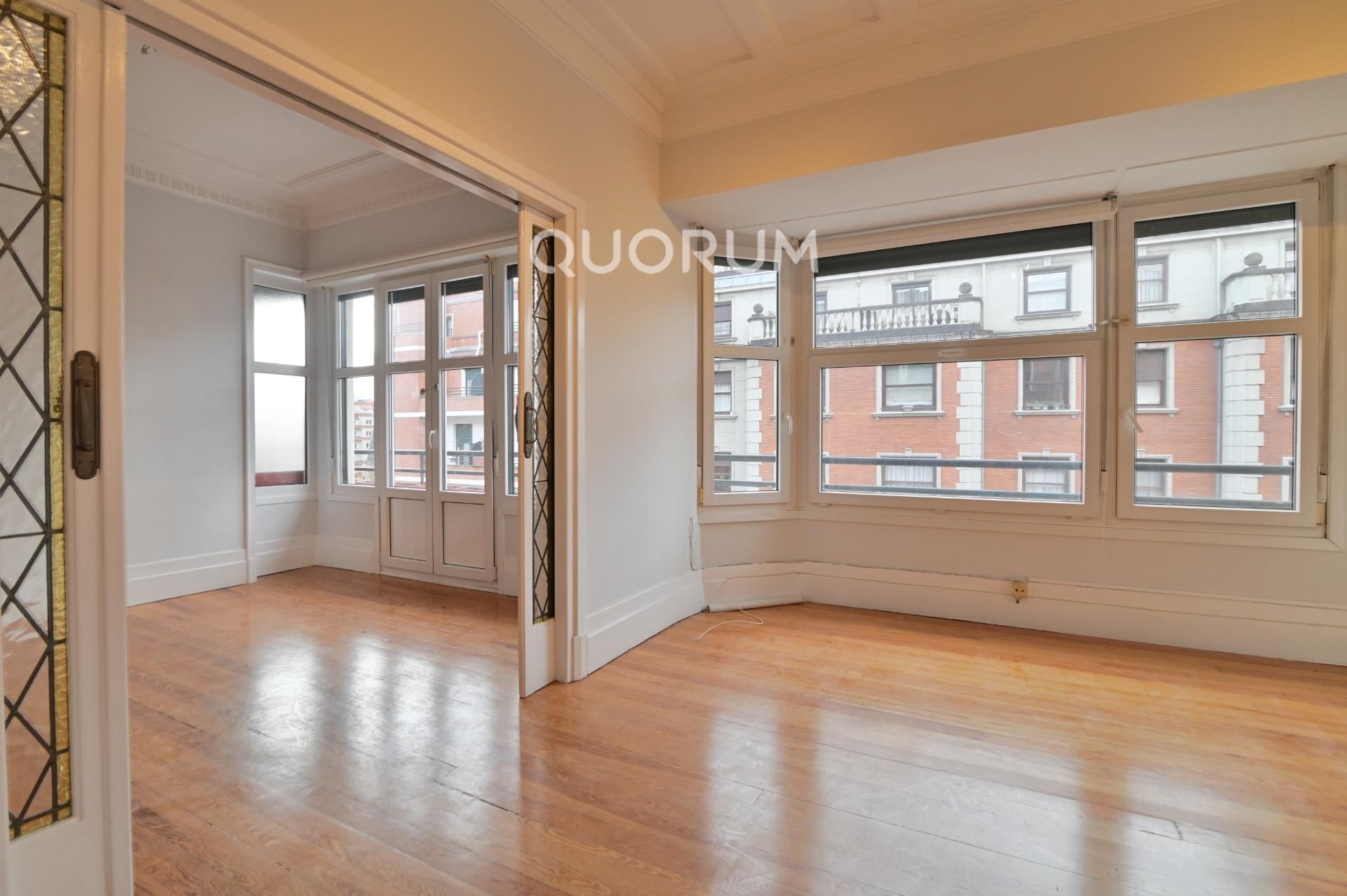 Bedroom of Flat for sale in Bilbao   with Heating, Terrace and Balcony