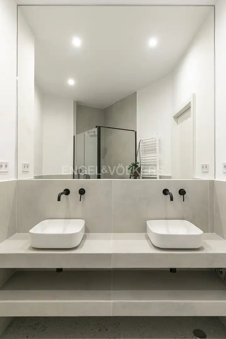 Bathroom of Flat for rent in Madrid  with Air Conditioner, Heating and Pets allowed
