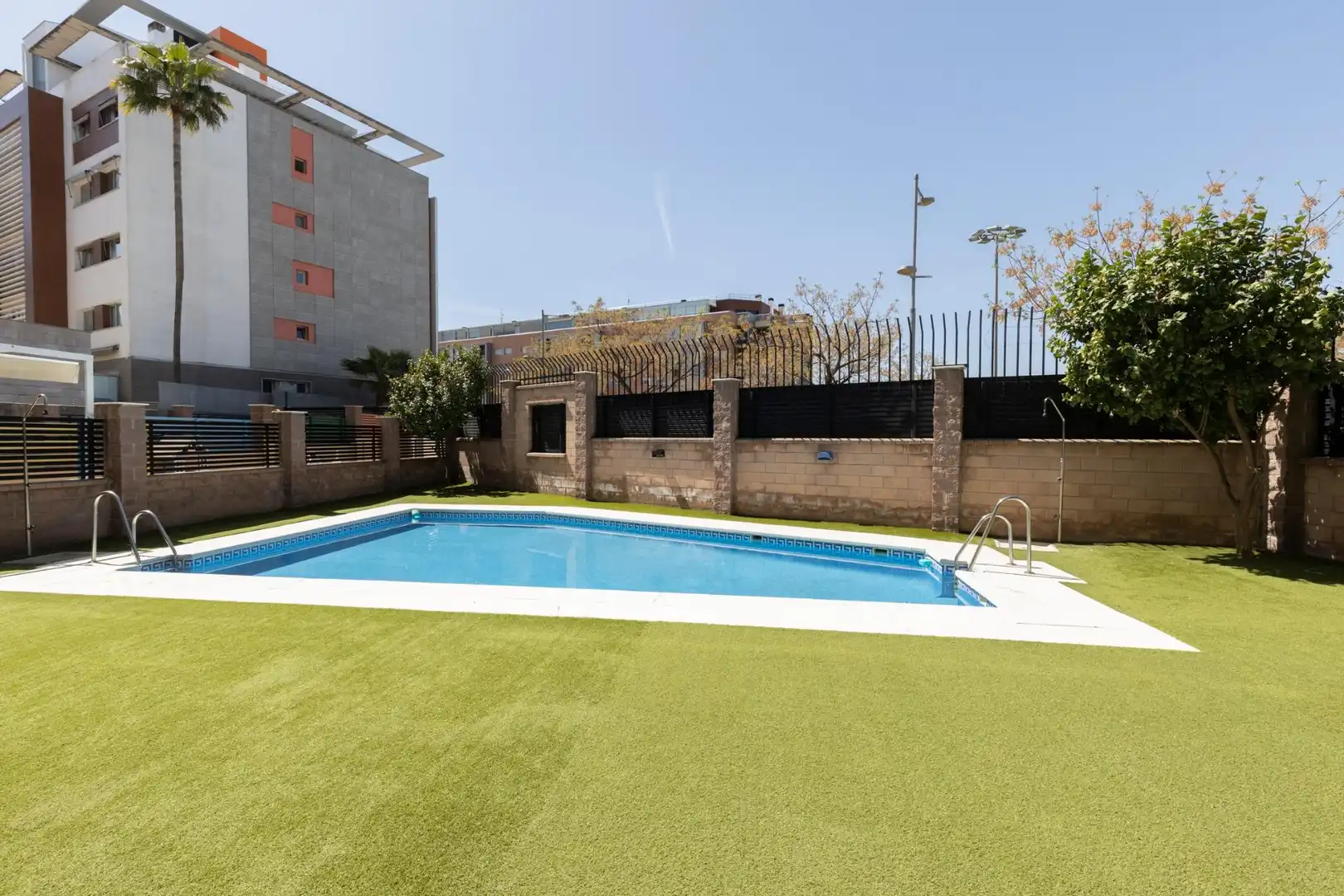 Piscina de Piso en venta en Armilla con Aire acondicionado, Calefacción y Piscina comunitaria