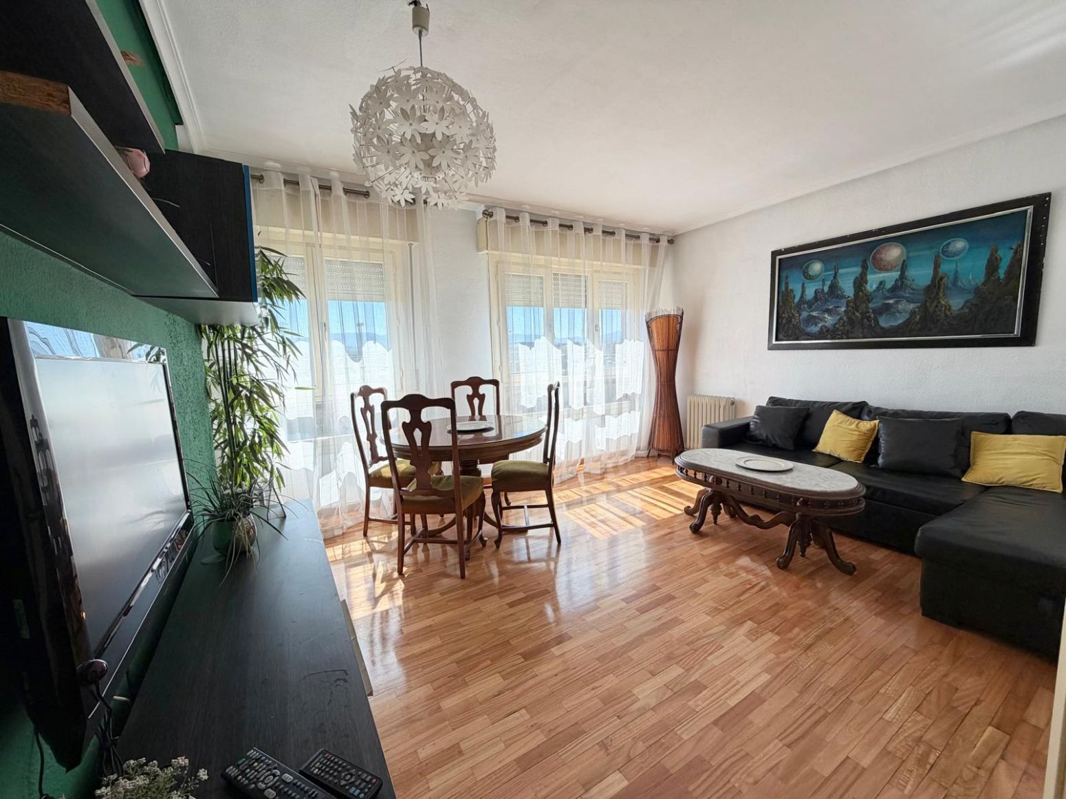 Living room of Flat for rent in  Logroño  with Heating, Terrace and Swimming Pool