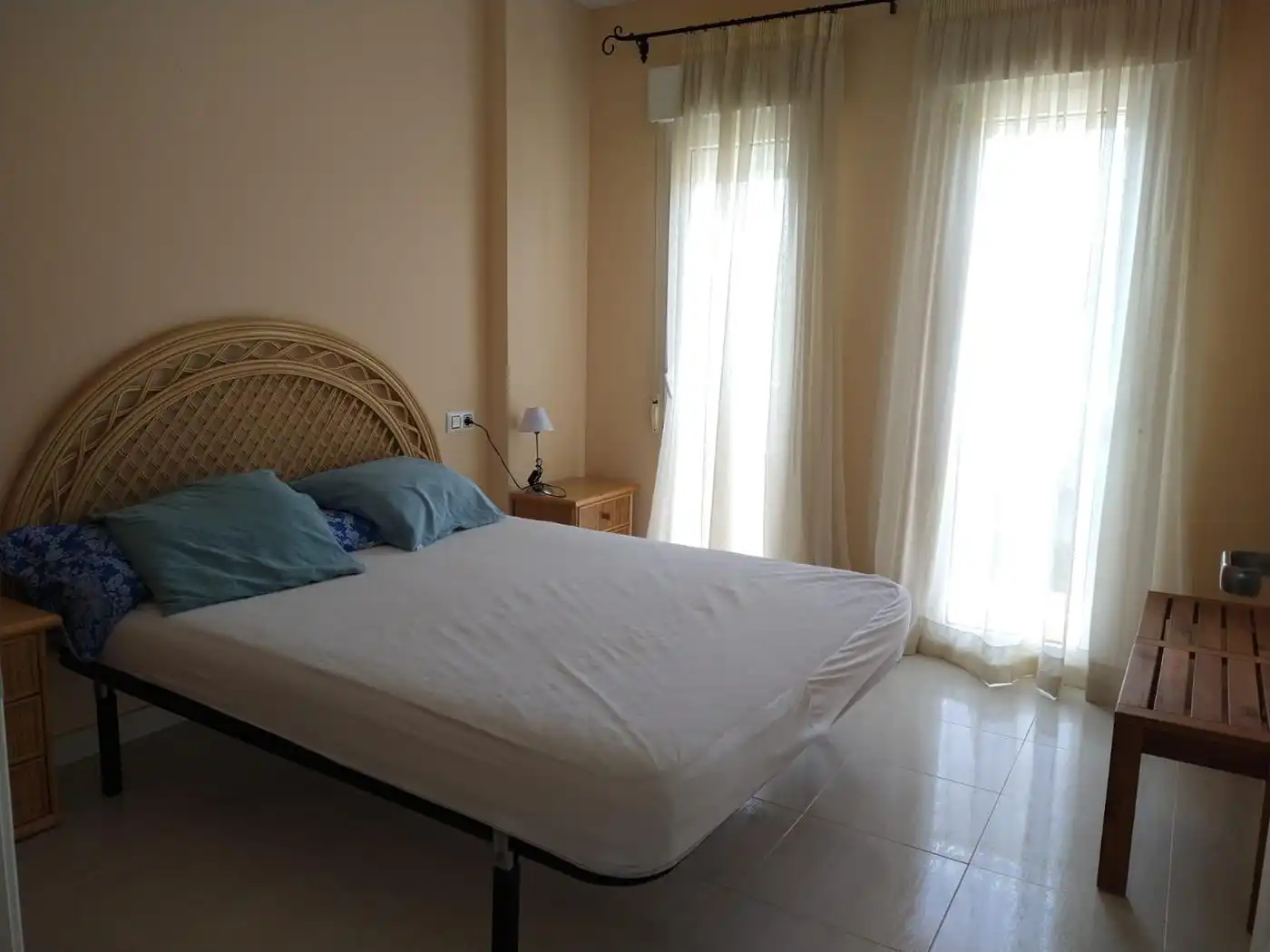 Habitación de Dúplex de alquiler en Oliva con Aire acondicionado, Calefacción y Terraza