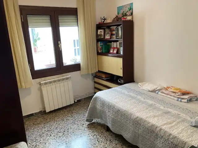 Habitación de Piso en venta en Monzón con Amueblado