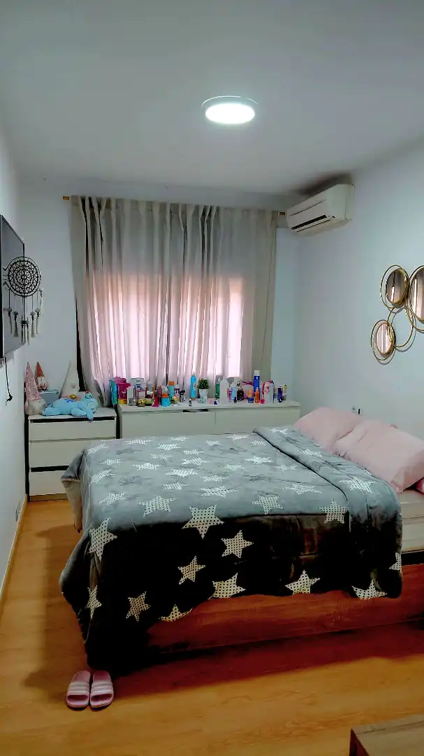 Habitación de Piso en venta en El Prat de Llobregat con Calefacción, Terraza y Amueblado