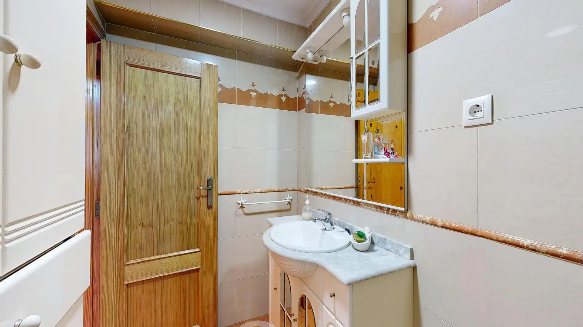 Bathroom of Flat for sale in Alaquàs