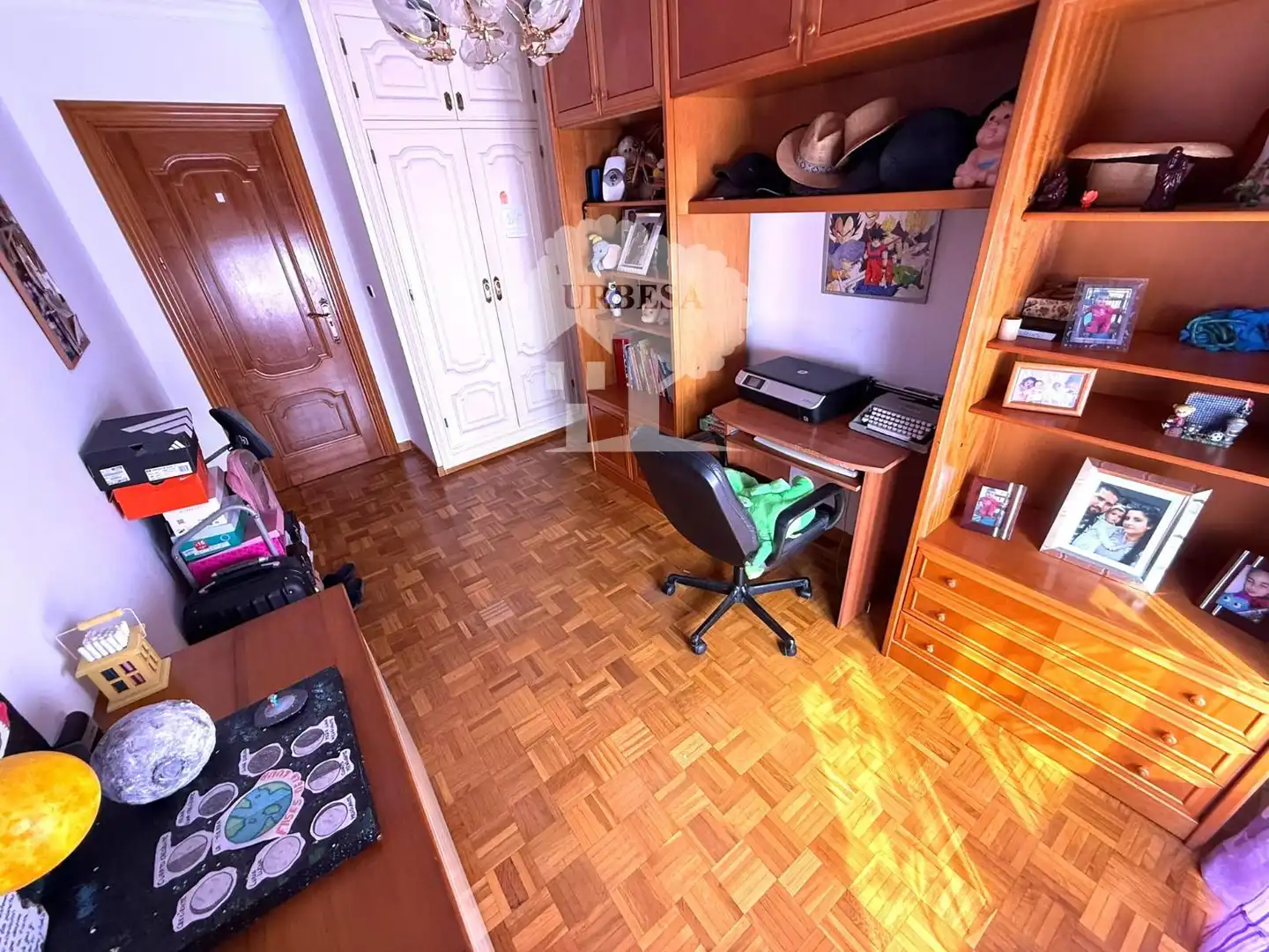 Schlafzimmer von Einfamilien-Reihenhaus zum Verkauf in Motril mit Klimaanlage, Heizung und Schwimmbad