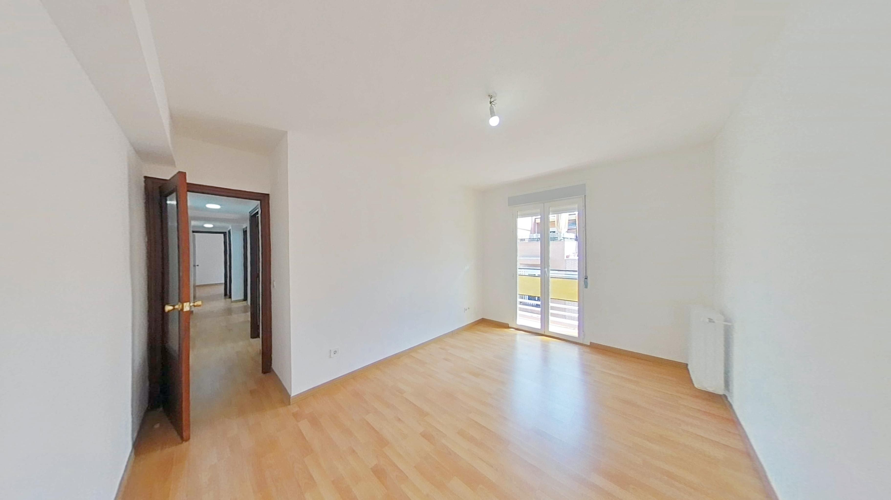 Sala de estar de Piso de alquiler en  Madrid Capital con Calefacción, Terraza y Horno