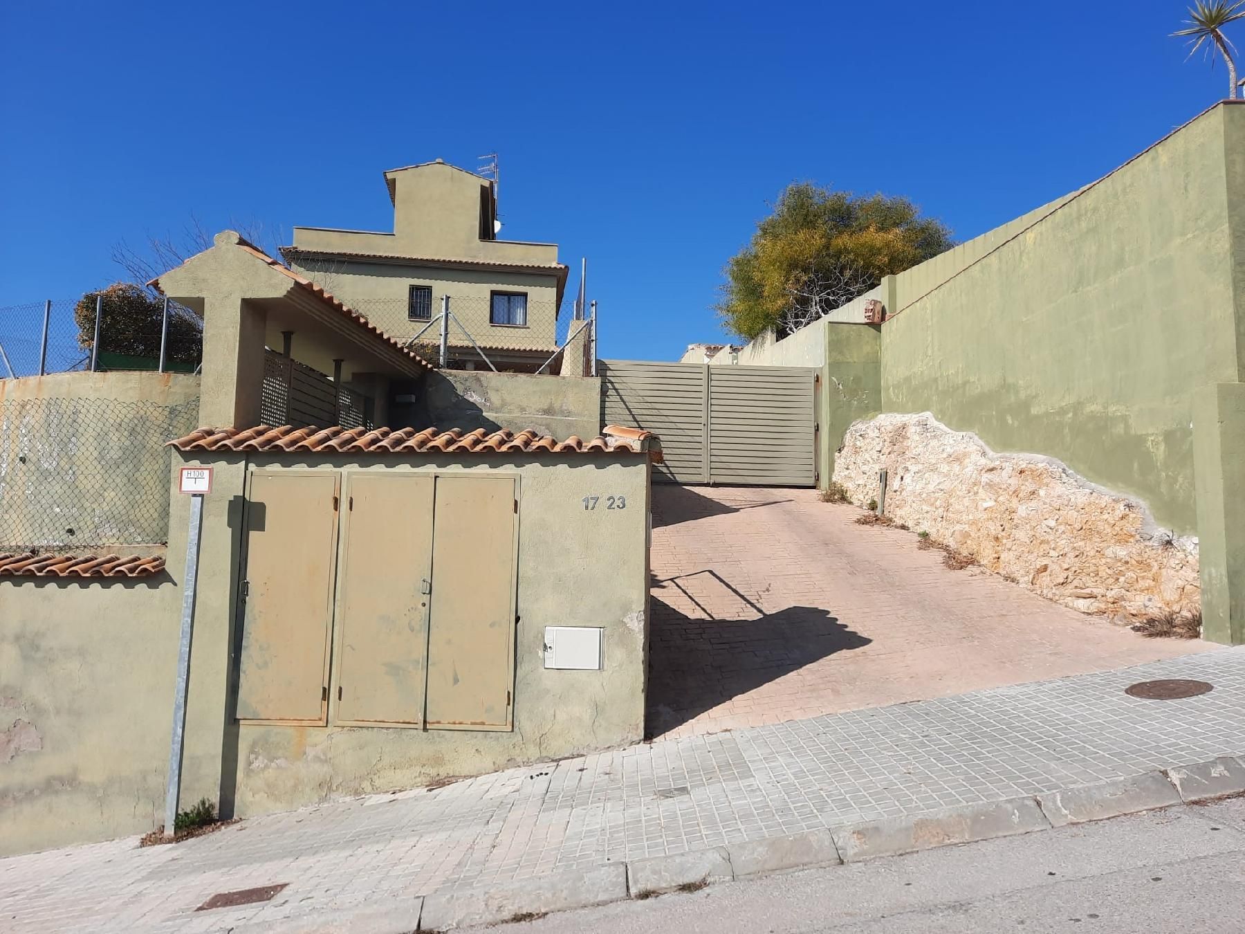 Exterior view of House or chalet for sale in Sant Pere de Ribes