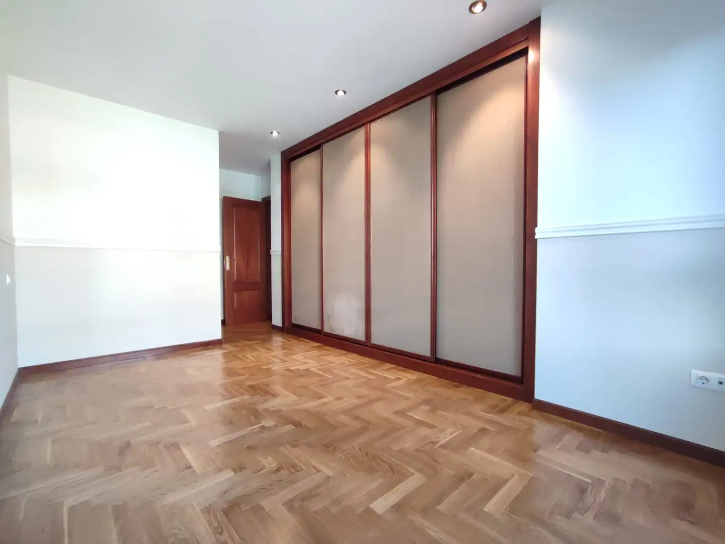 Habitación de Piso de alquiler en Gijón  con Calefacción, Parquet y Terraza