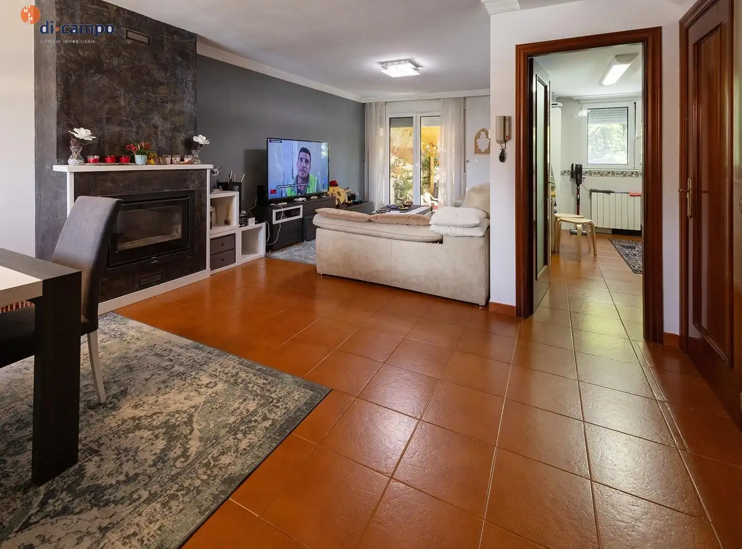 Sala de estar de Casa adosada en venta en Fuensaldaña con Calefacción