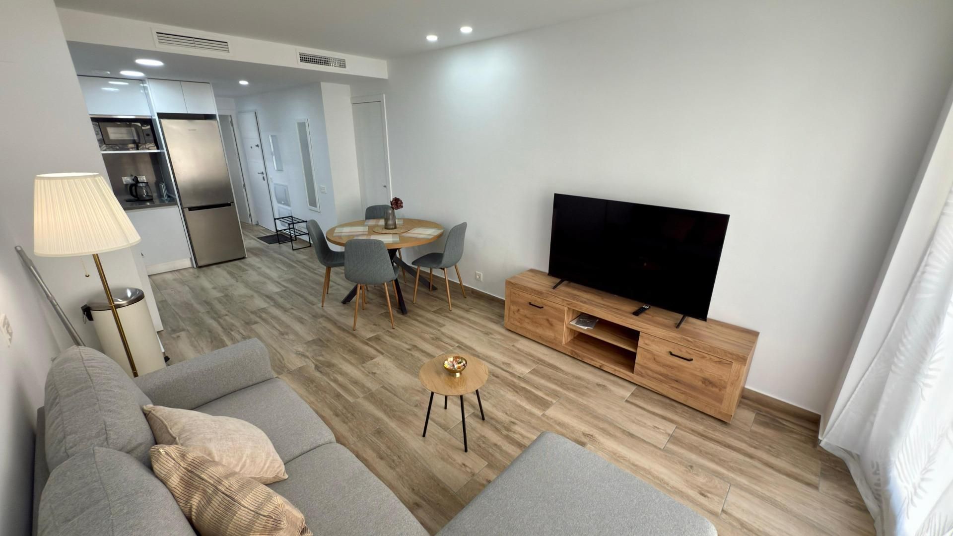 Sala d'estar de Apartament de lloguer en Alicante / Alacant amb Aire condicionat i Piscina comunitària