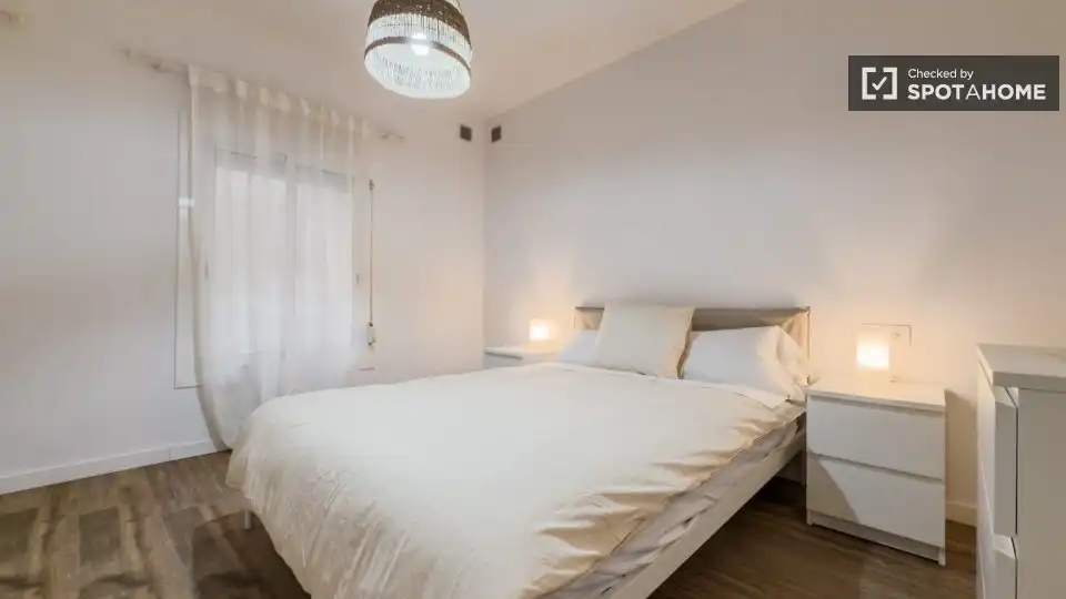 Bedroom of Flat for rent in  Barcelona Capital  with Air Conditioner, Heating and Furnished