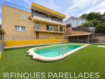 Haus mit Pool zum Verkauf in Canyelles