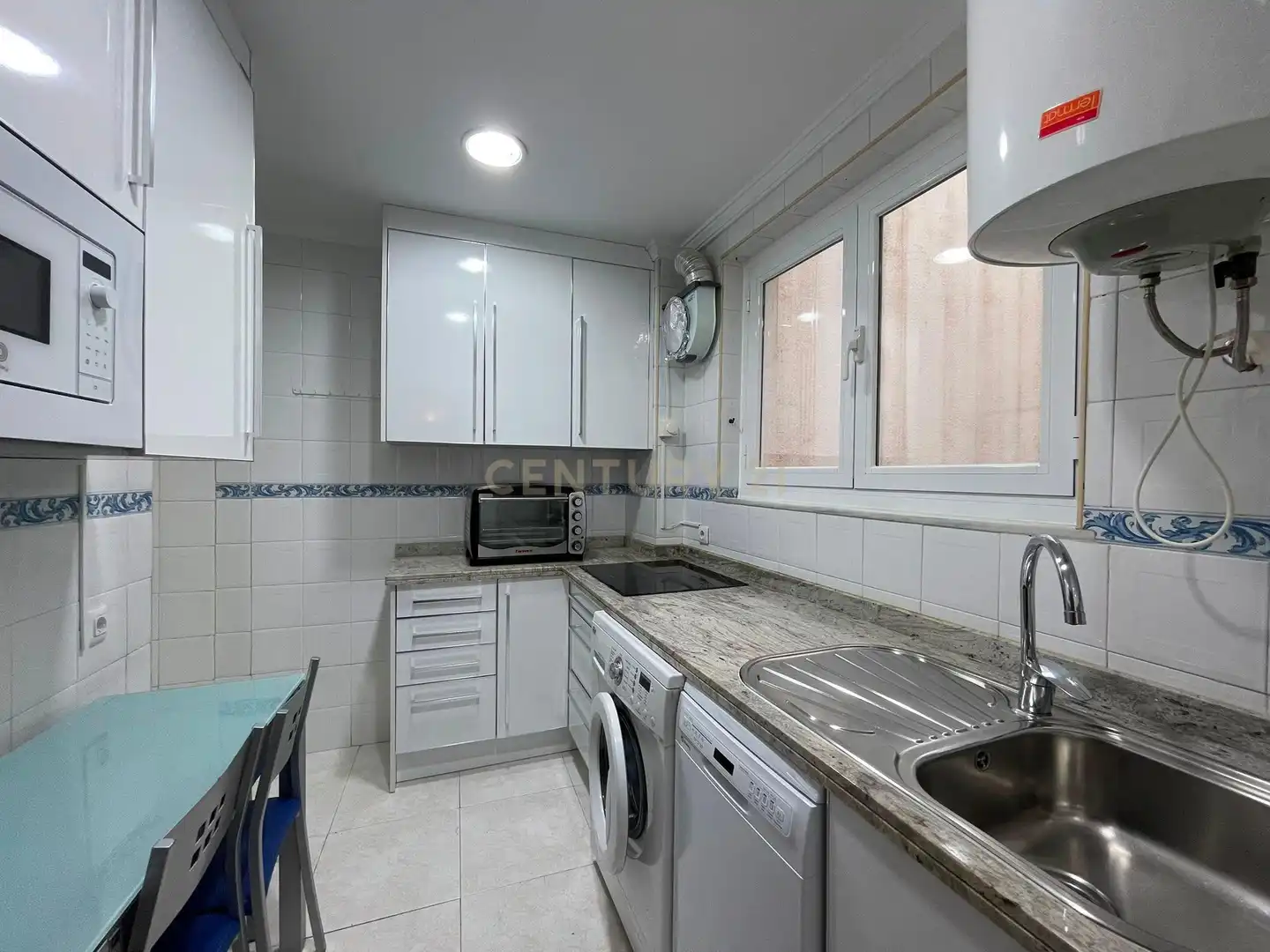 Kitchen of Apartments for rent in Granada  with Air Conditioner, Washing machine and Balcony