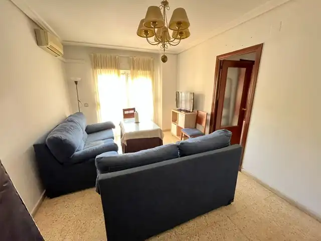 Wohnzimmer von Wohnung zur Miete in Sevilla mit Klimaanlage, Terrasse und Möbliert