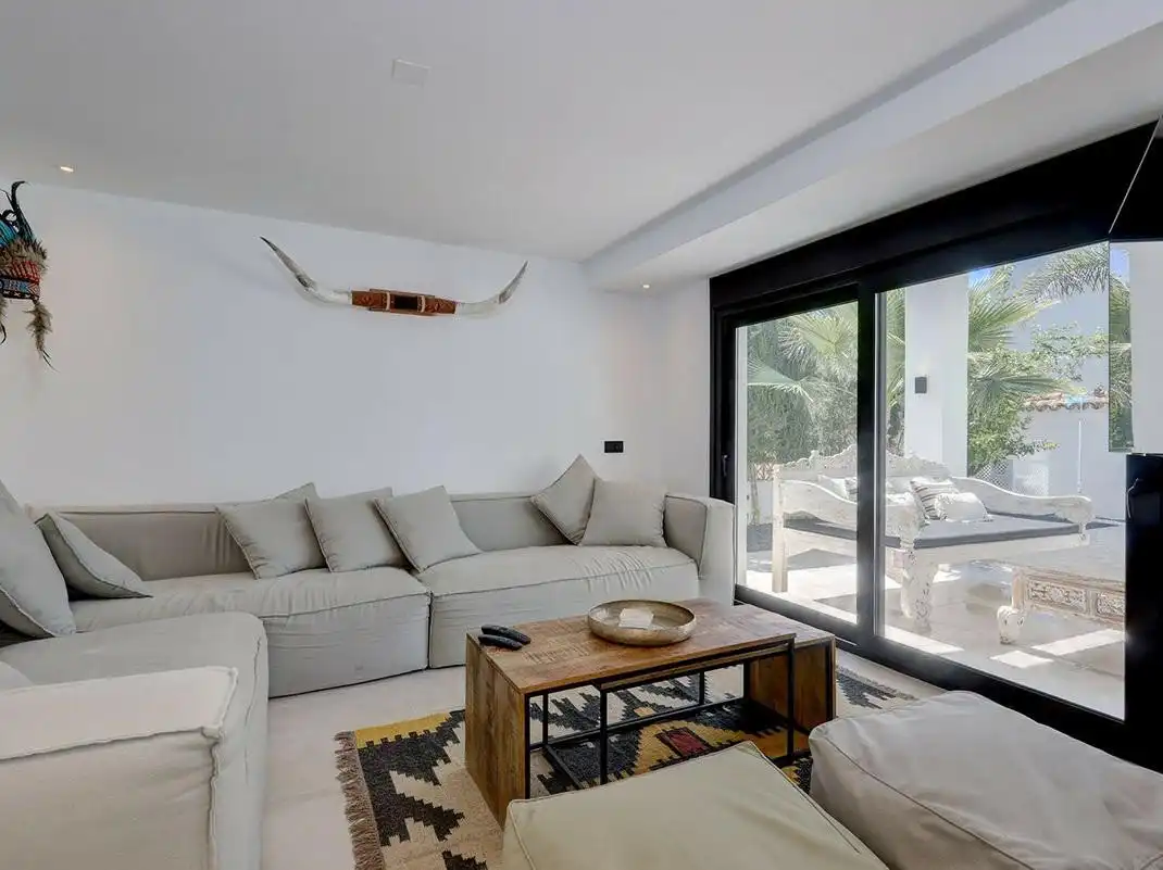 Wohnzimmer von Haus oder Chalet zur Miete in Marbella mit Klimaanlage, Privatgarten und Terrasse