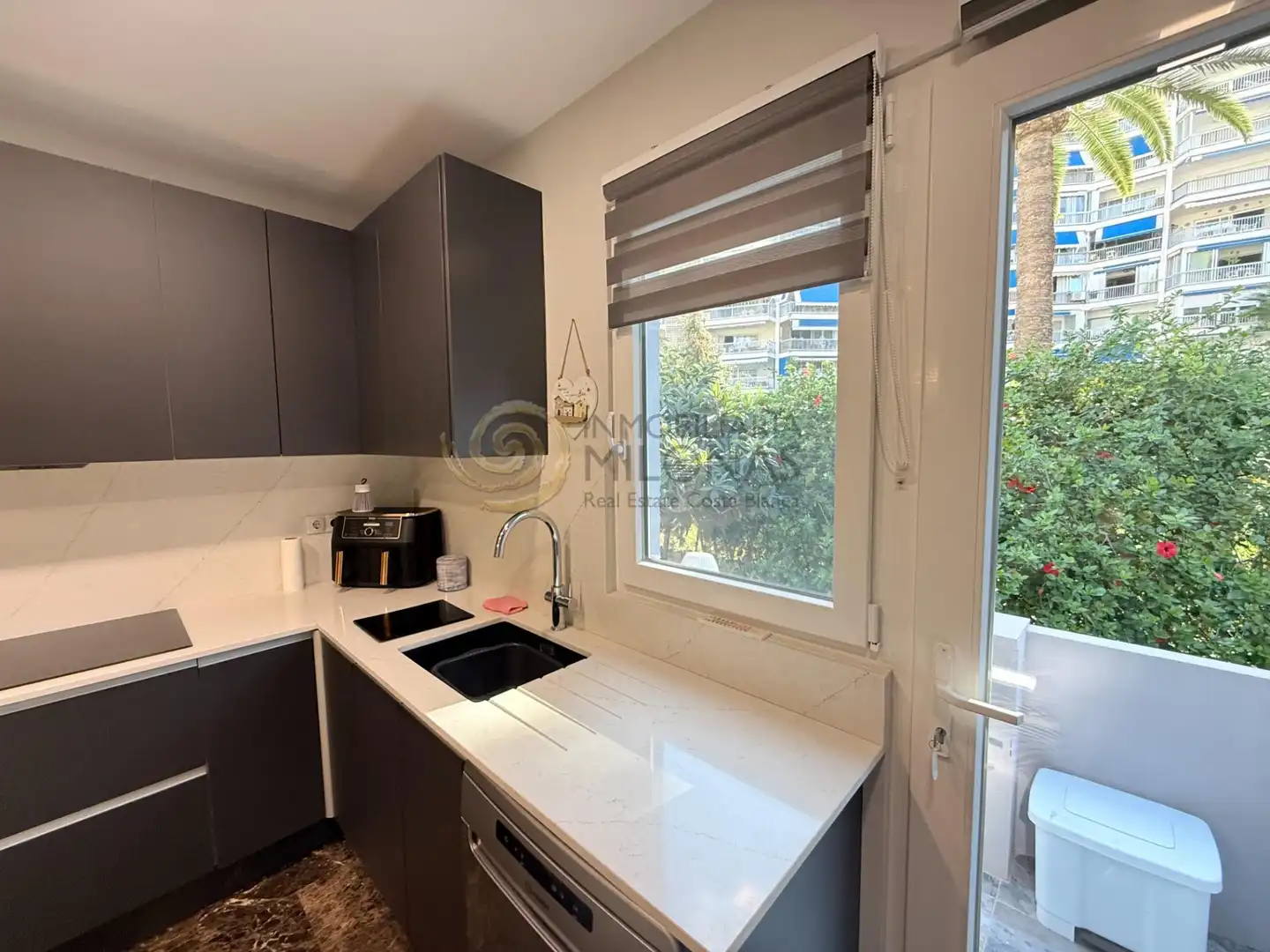 Cocina de Casa o chalet en venta en Benidorm con Aire acondicionado, Calefacción y Jardín privado