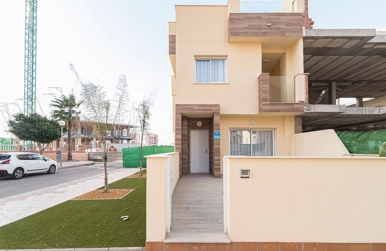 Exterior view of Duplex for sale in La Manga del Mar Menor  with Air Conditioner, Heating and Private garden