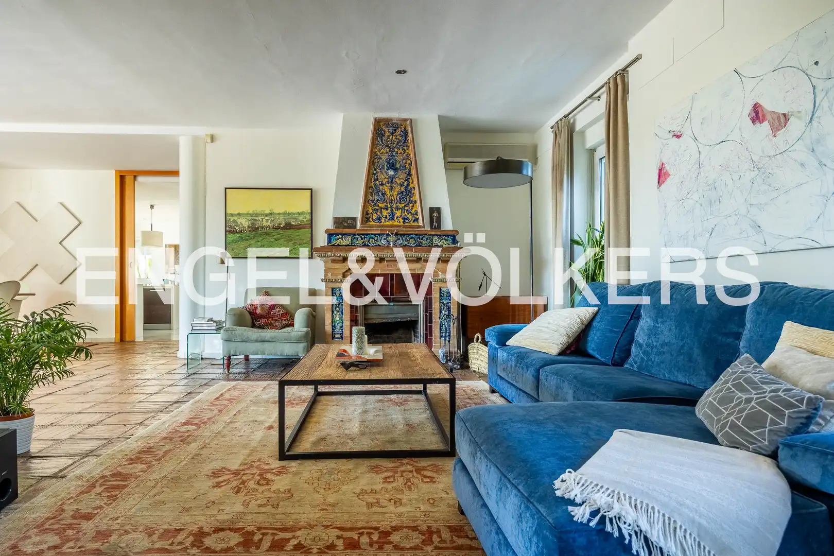 Living room of Houses for sale in Valencina de la Concepción  with Air Conditioner, Heating and Private garden