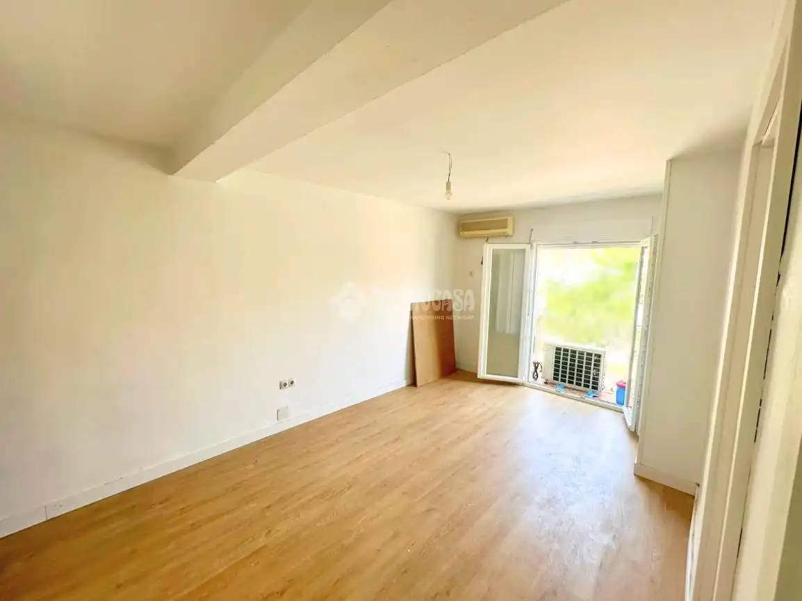 Bedroom of Flat for sale in Madrid