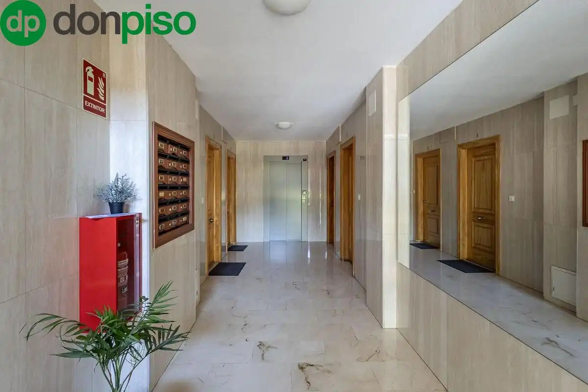 Piso en venta en Calle Bajo de Huétor, 19, Cervantes