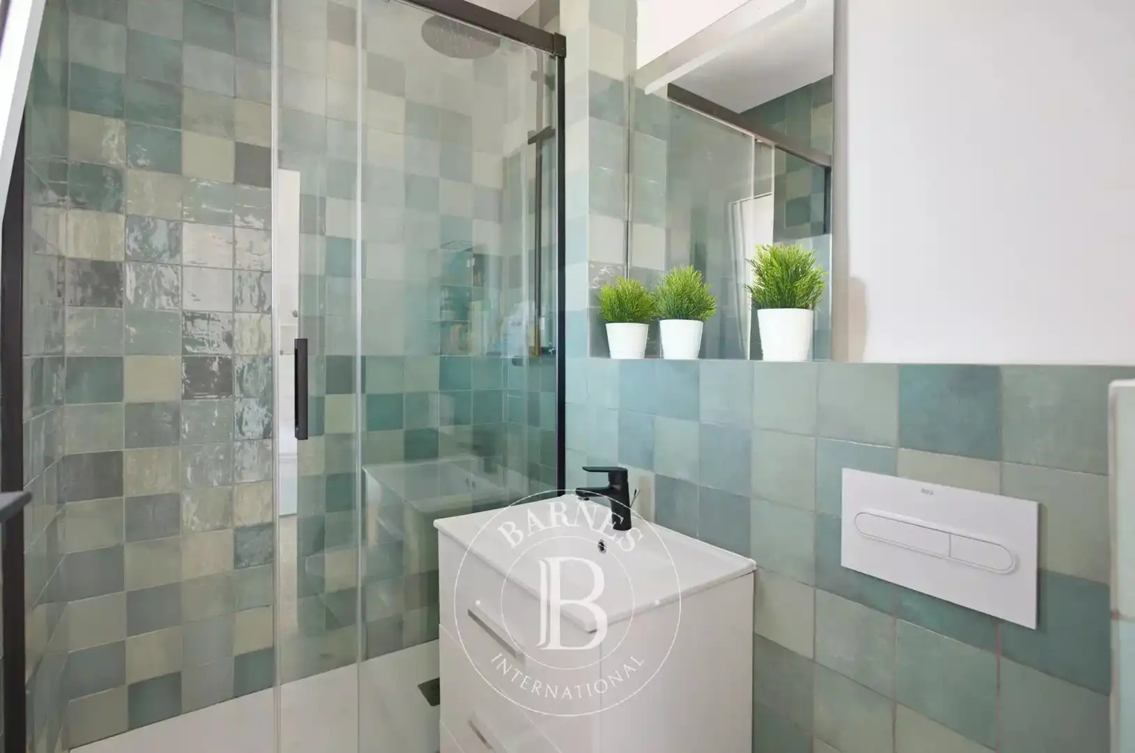 Badezimmer von Dachboden zum Verkauf in Barcelona mit Klimaanlage, Heizung und Terrasse