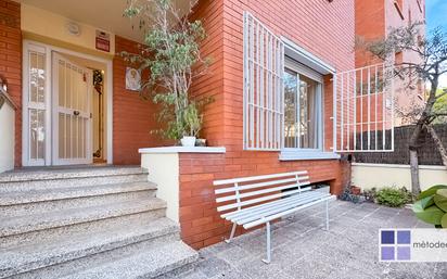 Exterior view of Flat for sale in  Barcelona Capital  with Air Conditioner