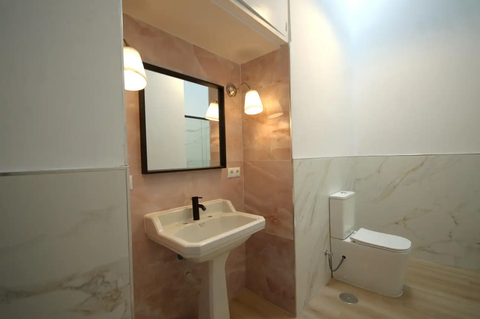 Bathroom of Flat for sale in Jerez de la Frontera  with Air Conditioner and Balcony