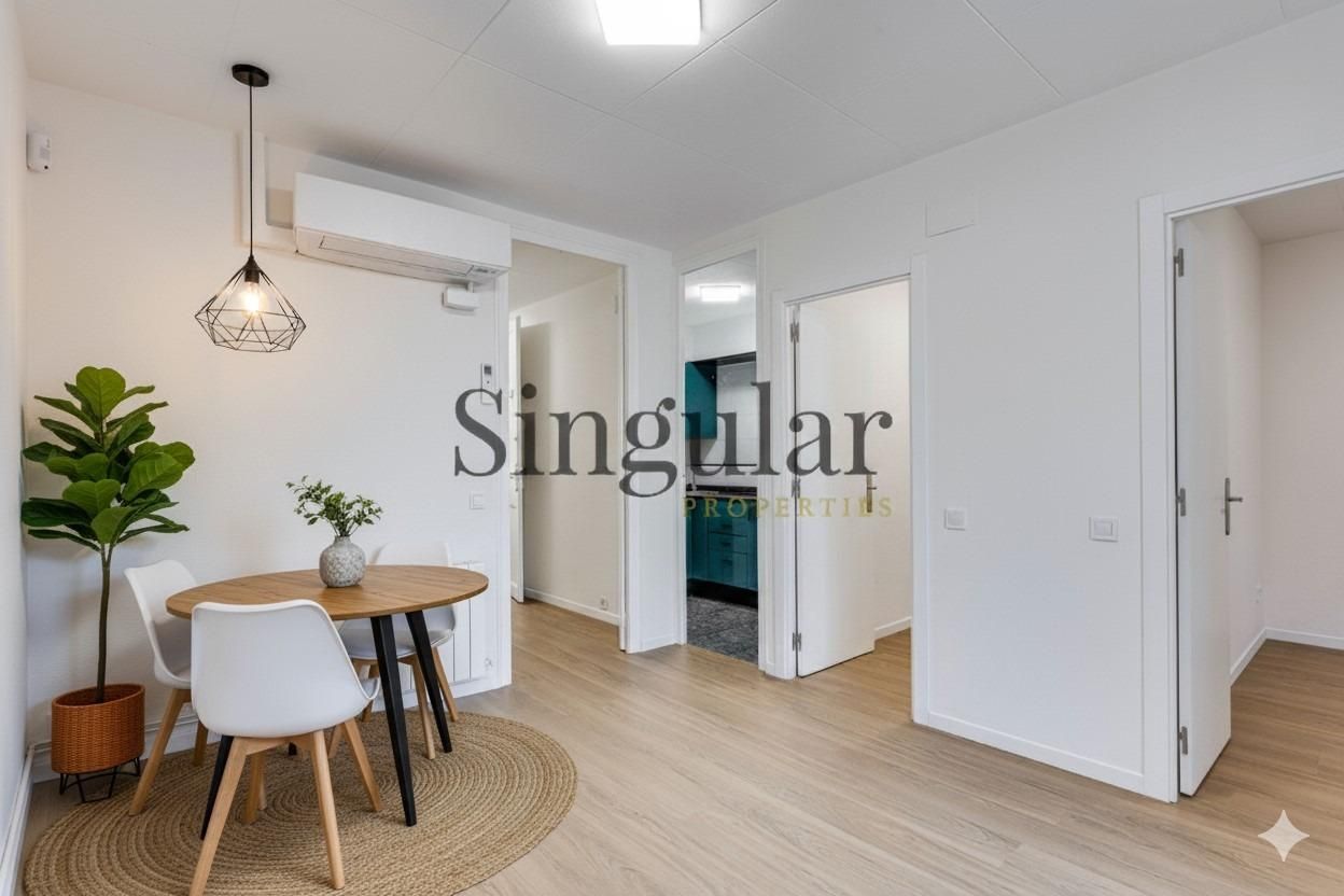 Bedroom of Flat for sale in  Barcelona Capital  with Air Conditioner, Heating and Parquet flooring