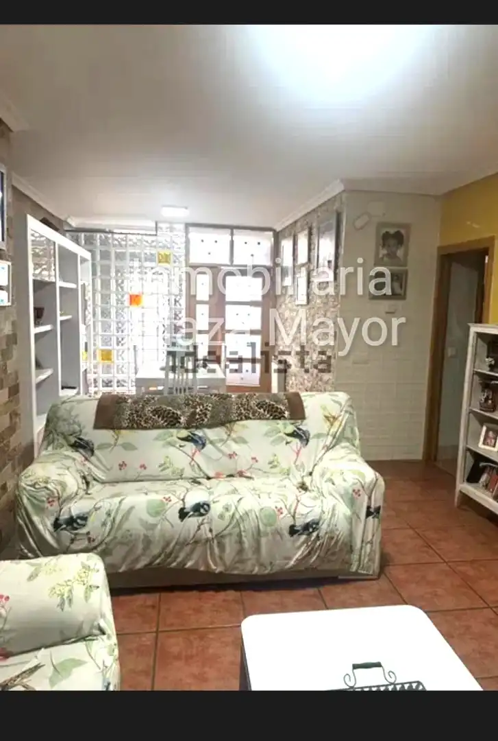 Sala de estar de Piso en venta en Salamanca con Calefacción, Horno y Lavadora