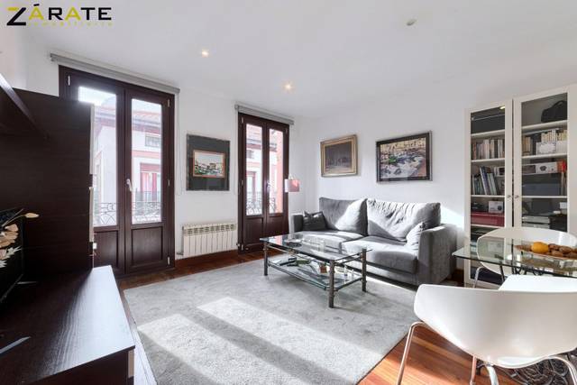 Piso en Venta en Calle SANTA MARIA en Casco Viejo