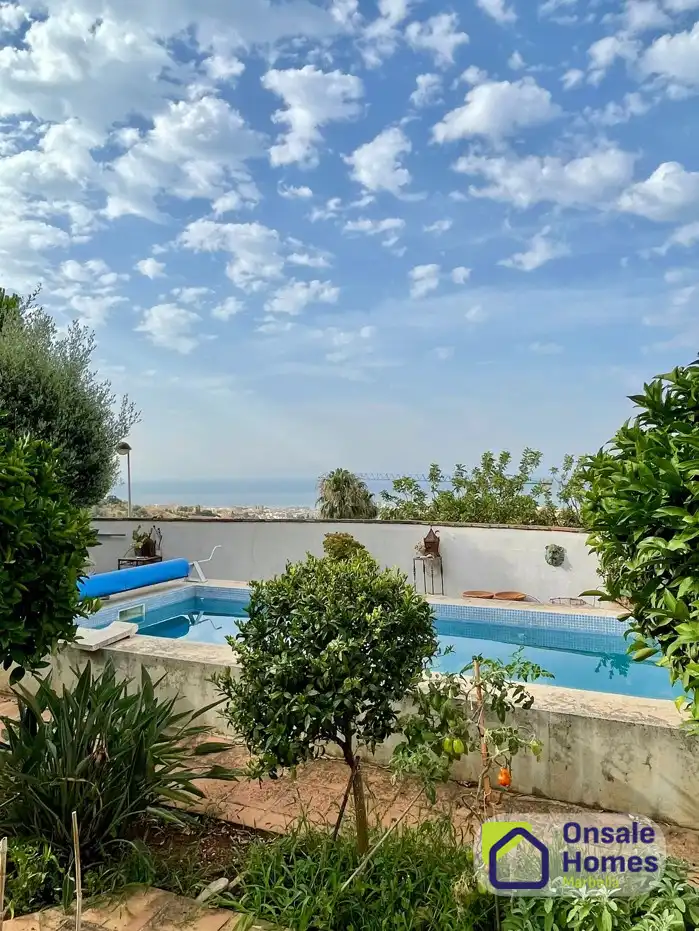 Houses for sale in Calle Fernando Alvarez Acosta, Huerta del Prado - La Montua