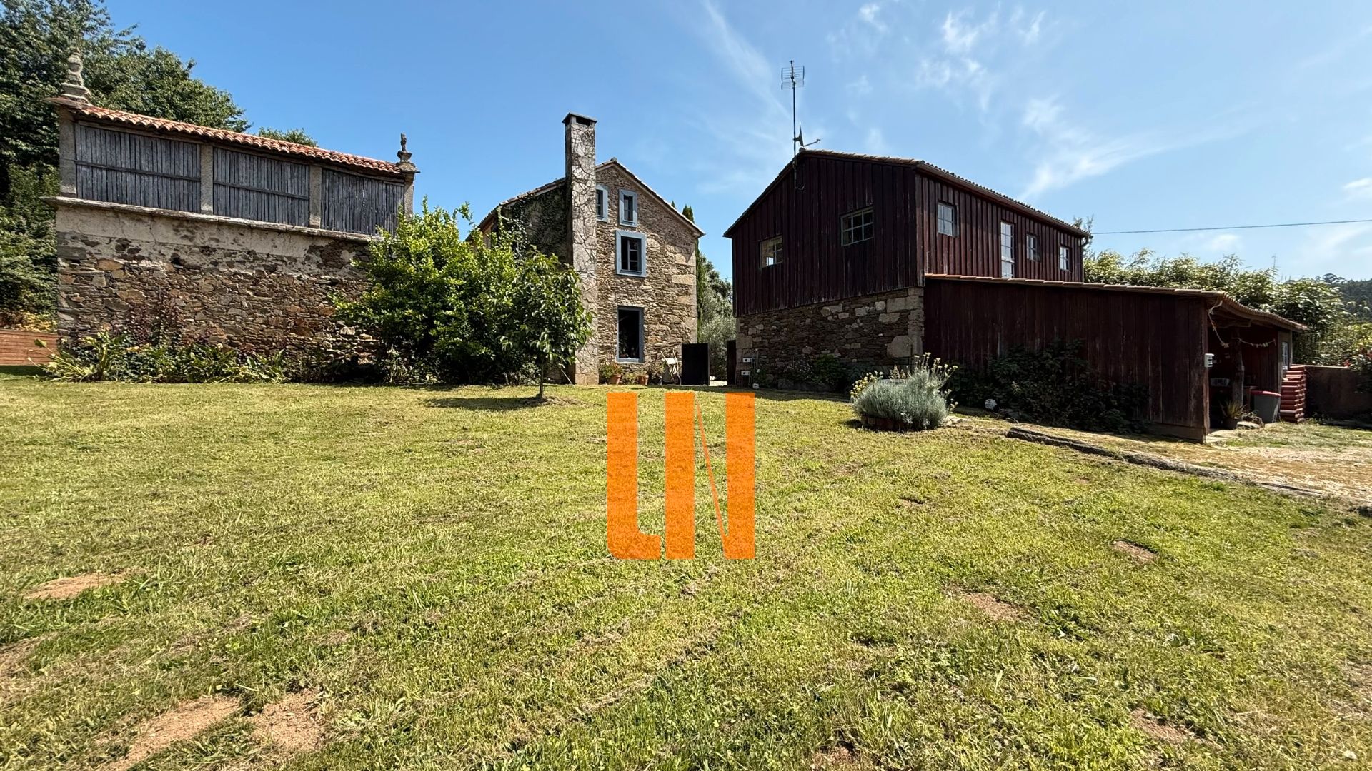 Vista exterior de Casa o xalet en venda en Paderne amb Calefacció, Jardí privat i Parquet