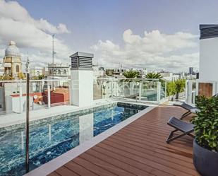 Swimming pool of Apartment to rent in  Madrid Capital  with Air Conditioner, Heating and Swimming Pool