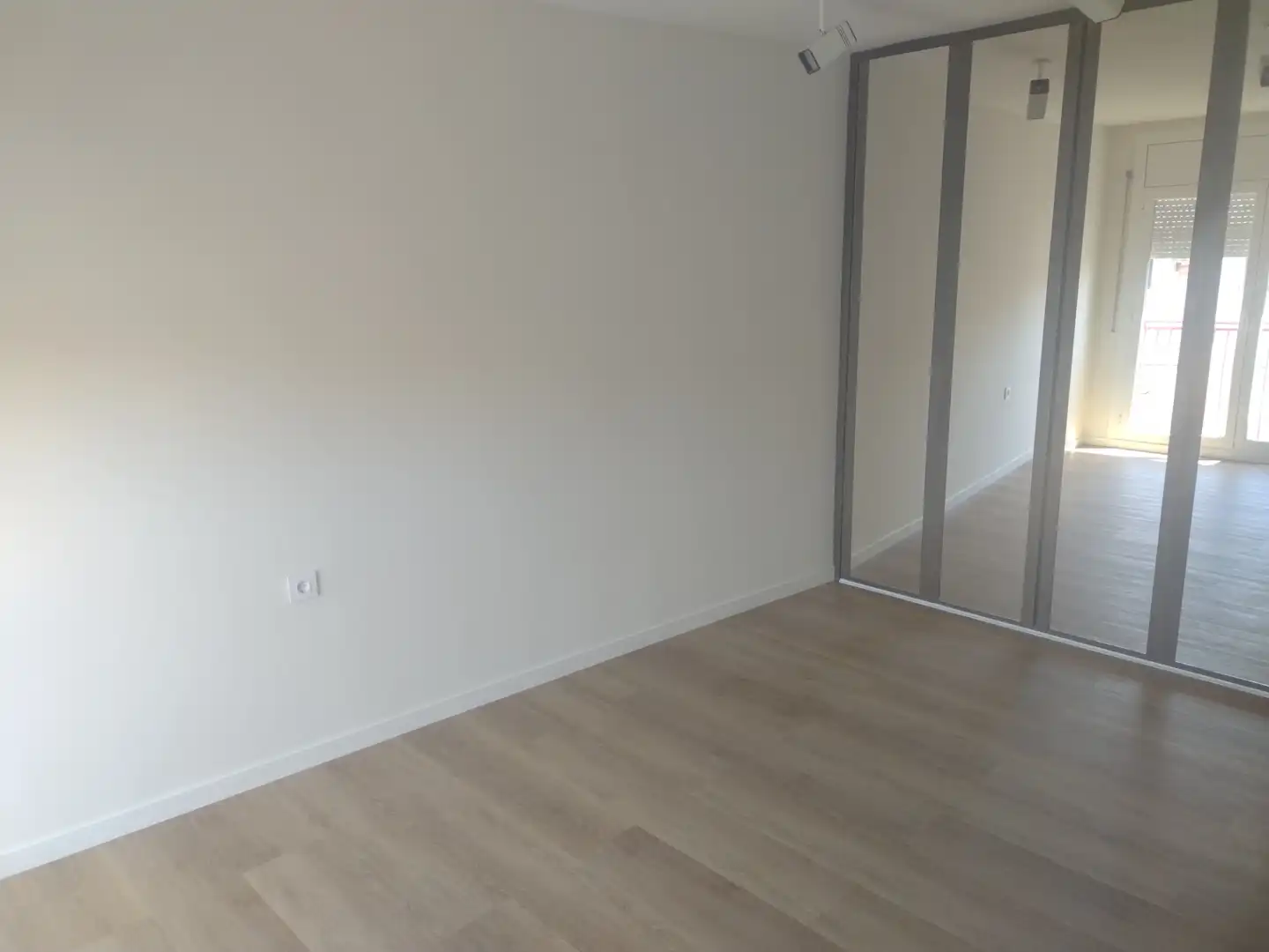 Schlafzimmer von Wohnung zur Miete in Terrassa mit Heizung, Parkett und Ofen