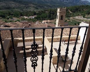 Vista exterior de Casa adosada en venda en Tollos amb Terrassa i Traster