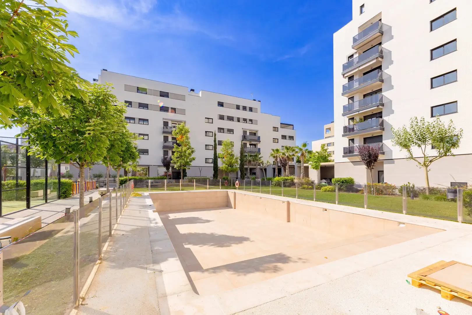 Vista exterior de Piso en venta en Valencia con Trastero, Piscina y Balcón