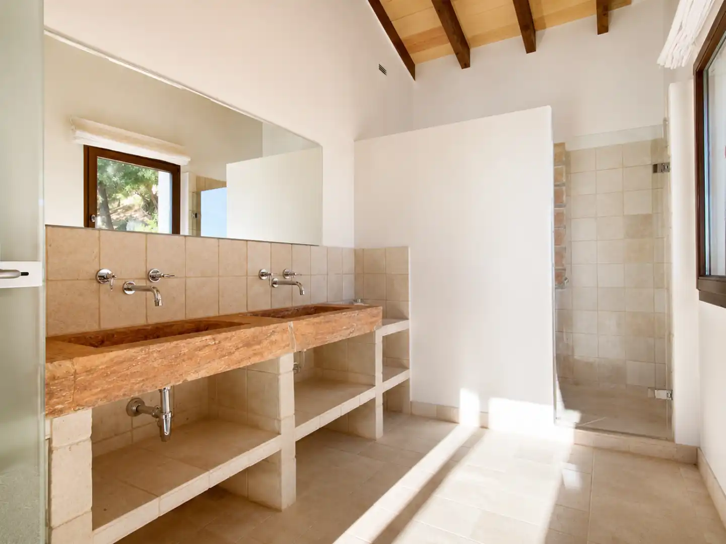 Bathroom of Houses for rent in Alaró  with Air Conditioner, Heating and Storage room
