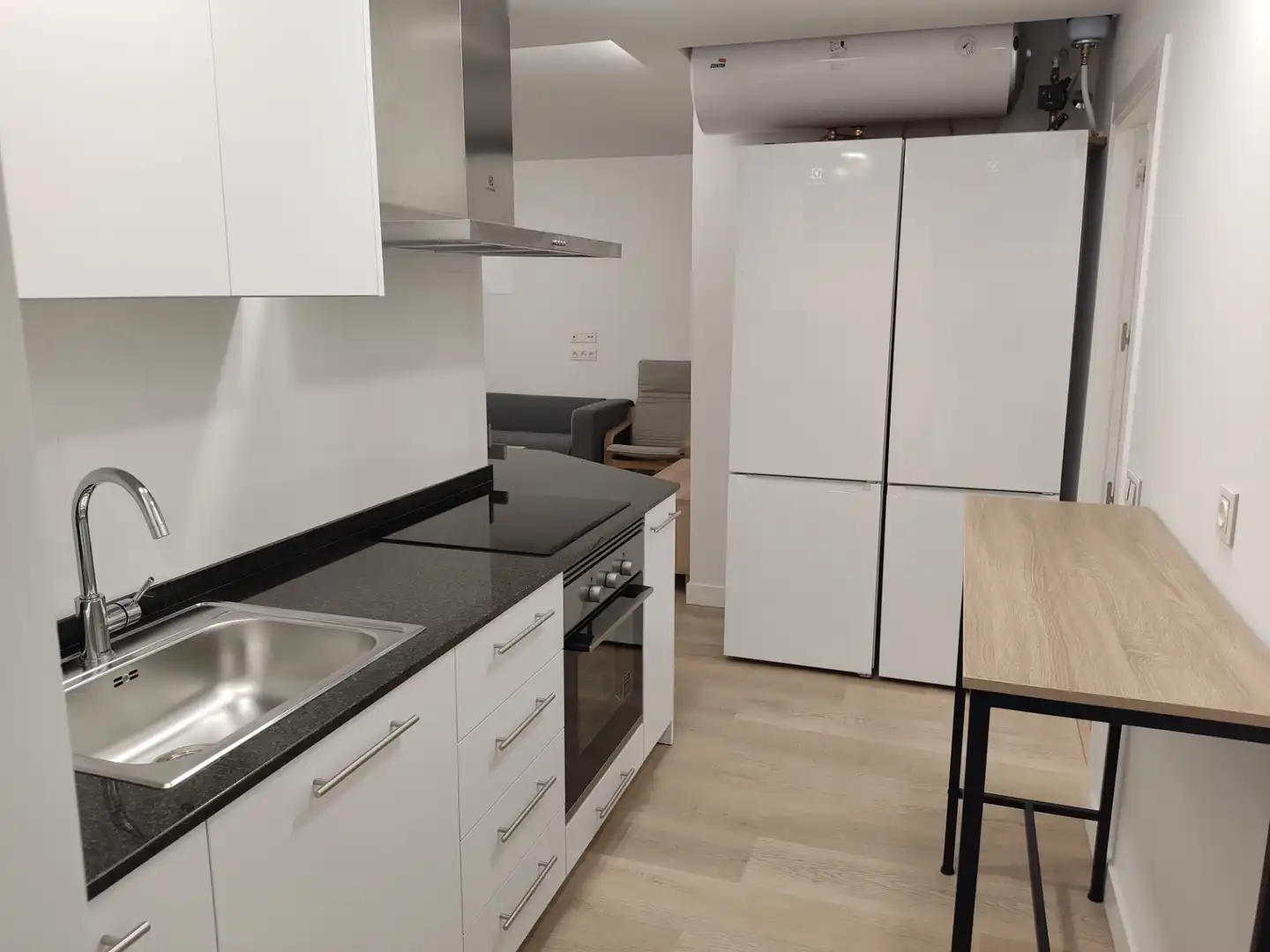 Kitchen of Flat for share in Madrid  with Heating, Furnished and Oven
