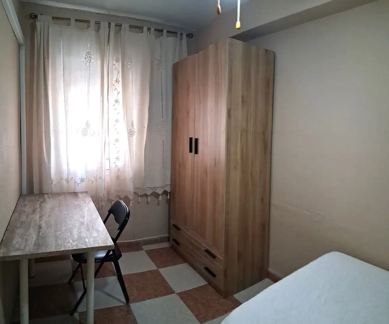 Bedroom of Flat for rent in Sevilla  with Air Conditioner, Furnished and Oven
