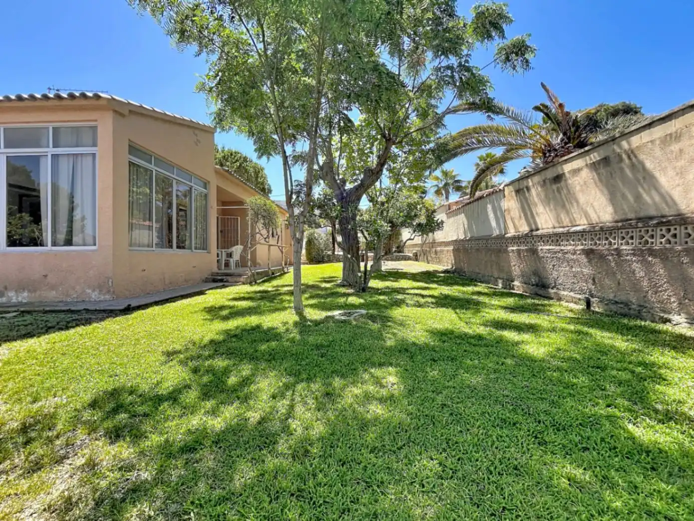 Vista exterior de Casa o chalet en venta en L'Alfàs del Pi con Jardín privado, Terraza y Trastero