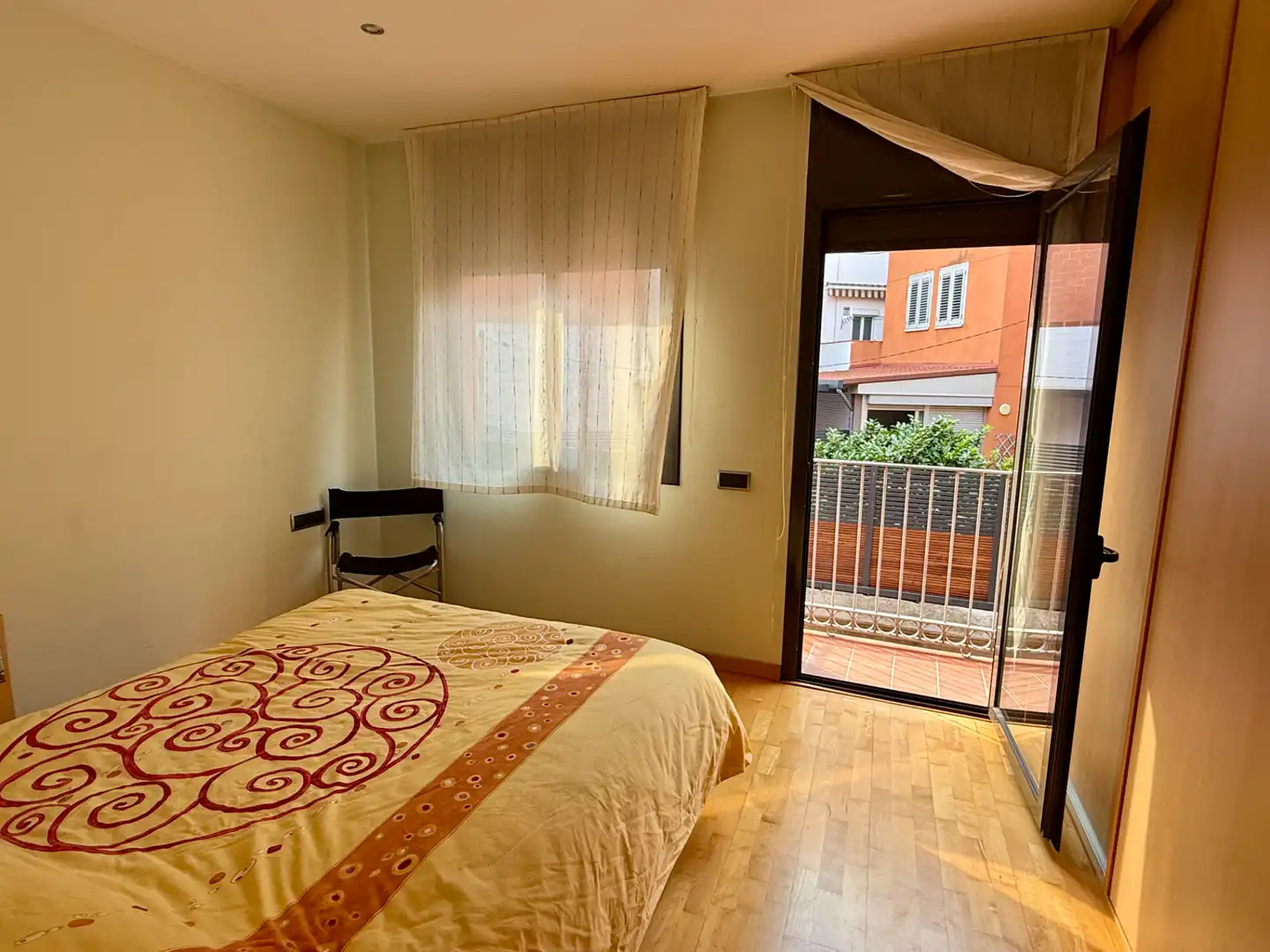 Dormitori de Casa adosada en venda en Barcelona amb Aire condicionat, Calefacció i Jardí privat