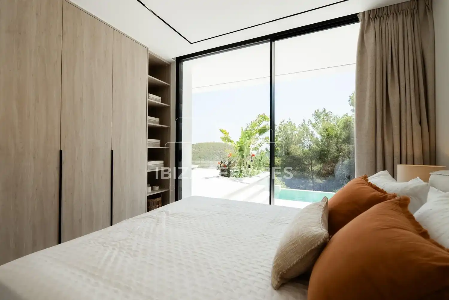 Habitación de Casa o chalet en venta en Santa Eulària des Riu con Aire acondicionado, Jardín privado y Piscina