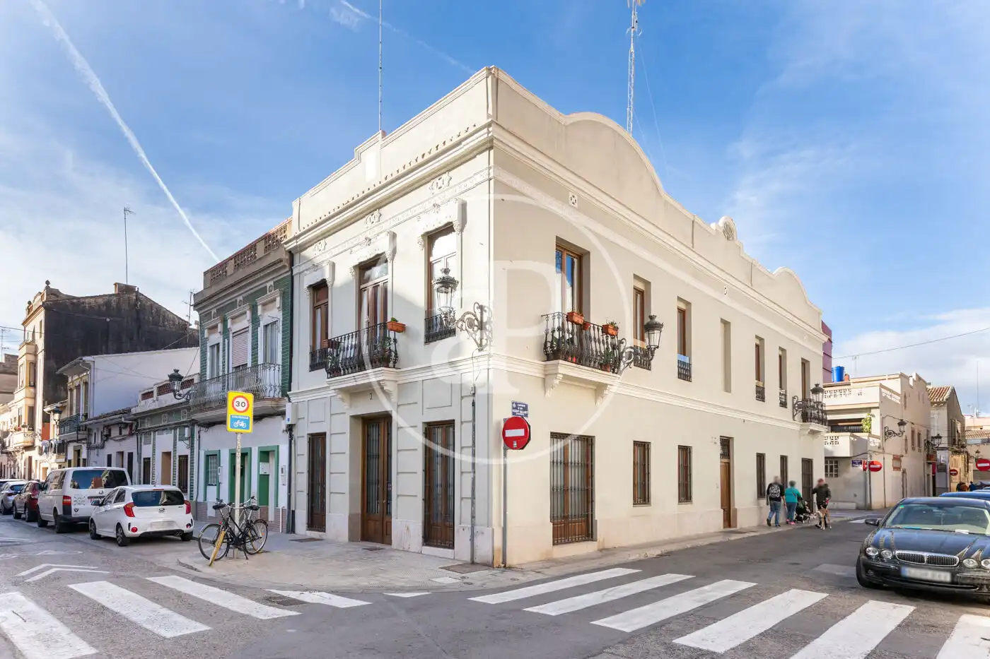 Vista exterior de Casa o xalet en venda en Valencia amb Aire condicionat, Calefacció i Jardí privat