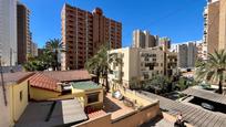 Vista exterior de Apartament en venda en Benidorm amb Aire condicionat, Calefacció i Jardí privat