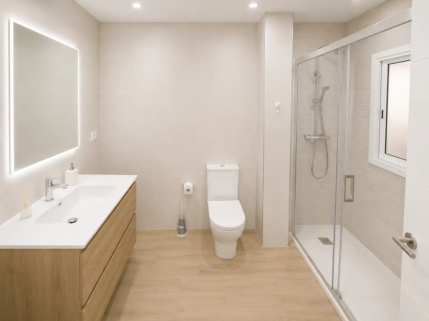Baño de Planta baja en venta en Santa Coloma de Gramenet