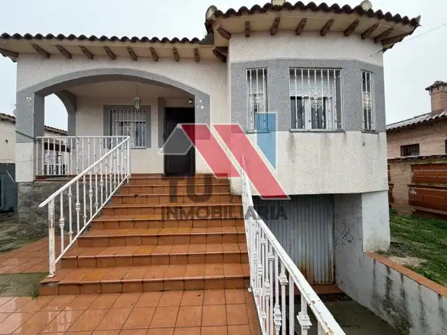 Exterior view of Houses for sale in Huecas  with Storage room, Swimming Pool and Alarm