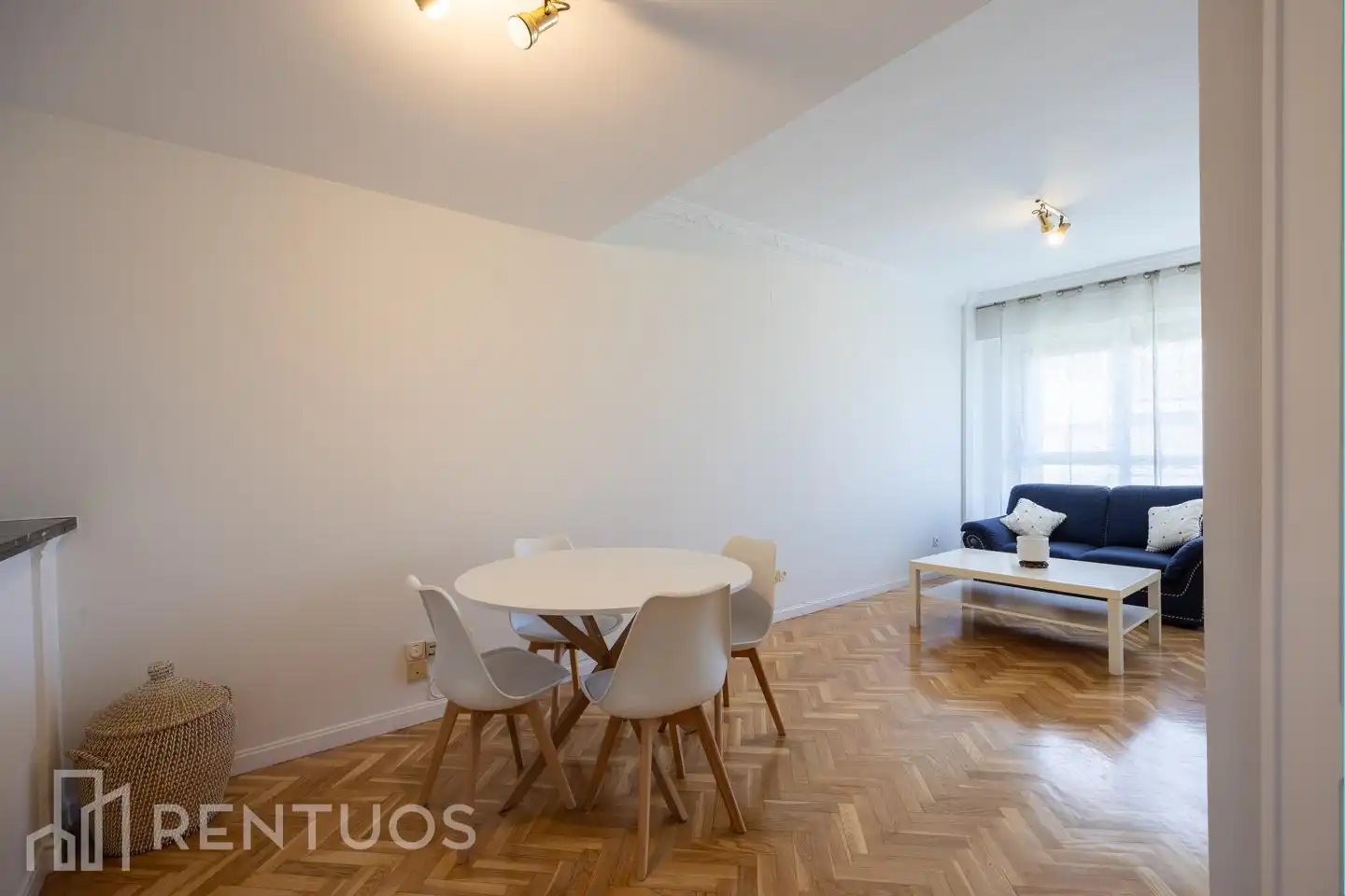 Sala de estar de Piso de alquiler en Madrid con Aire acondicionado, Parquet y Amueblado