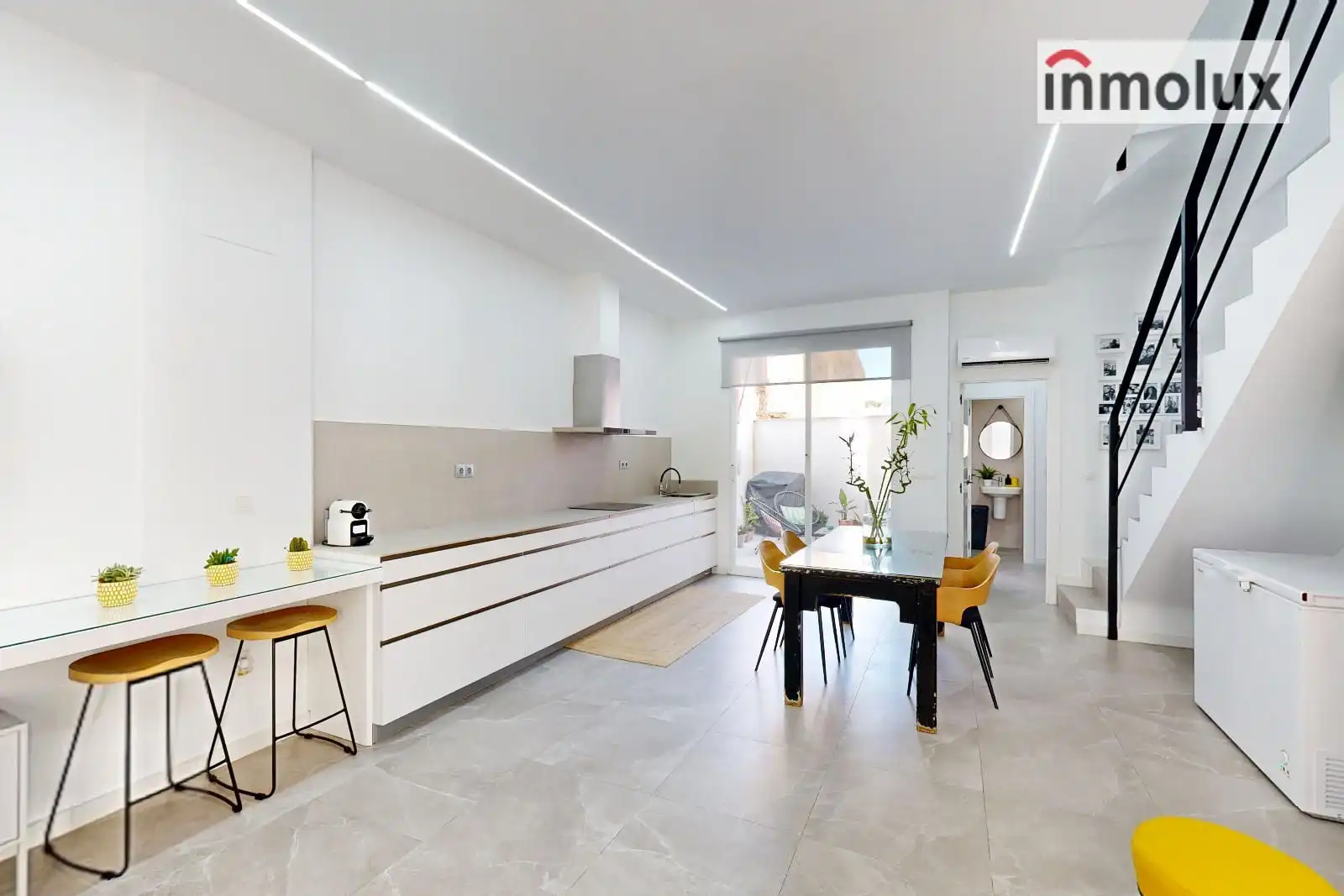 Cocina de Casa adosada en venta en Alicante / Alacant con Aire acondicionado, Calefacción y Terraza