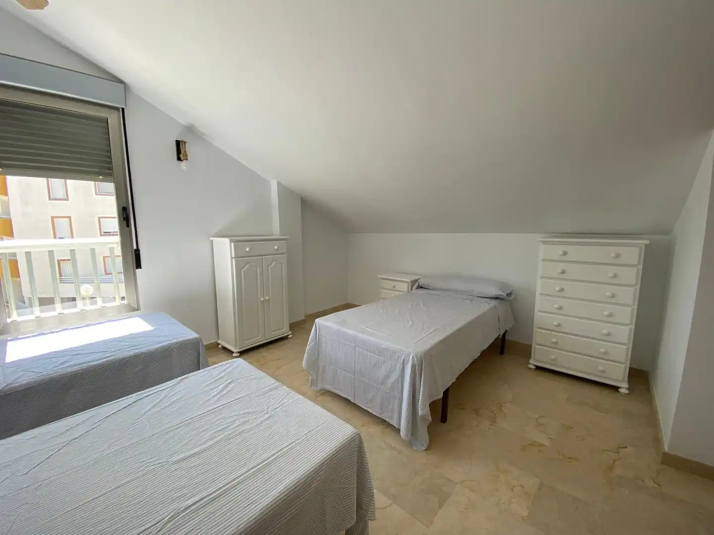 Dormitori de Casa adosada en venda en Oliva amb Aire condicionat, Calefacció i Jardí privat