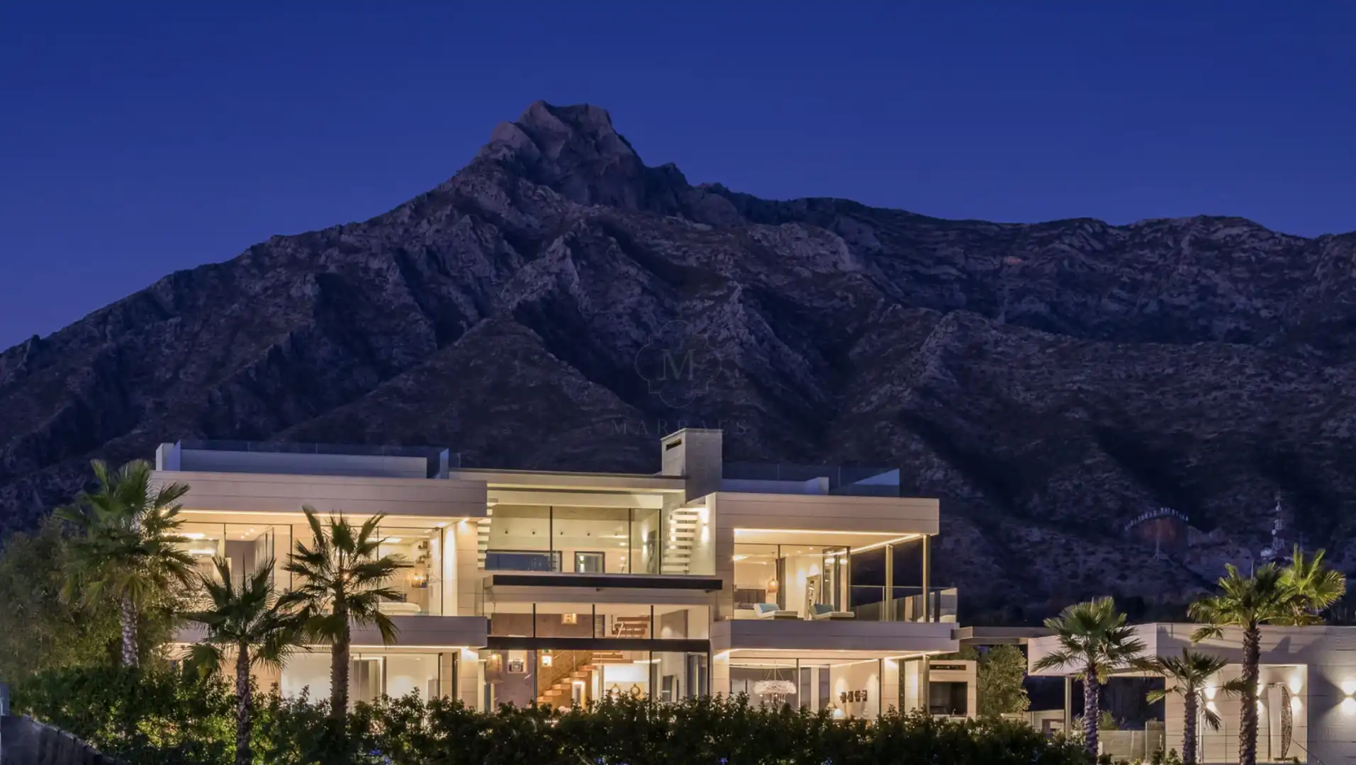 Vista exterior de Casa o xalet de lloguer en Marbella amb Aire condicionat, Jardí privat i Terrassa
